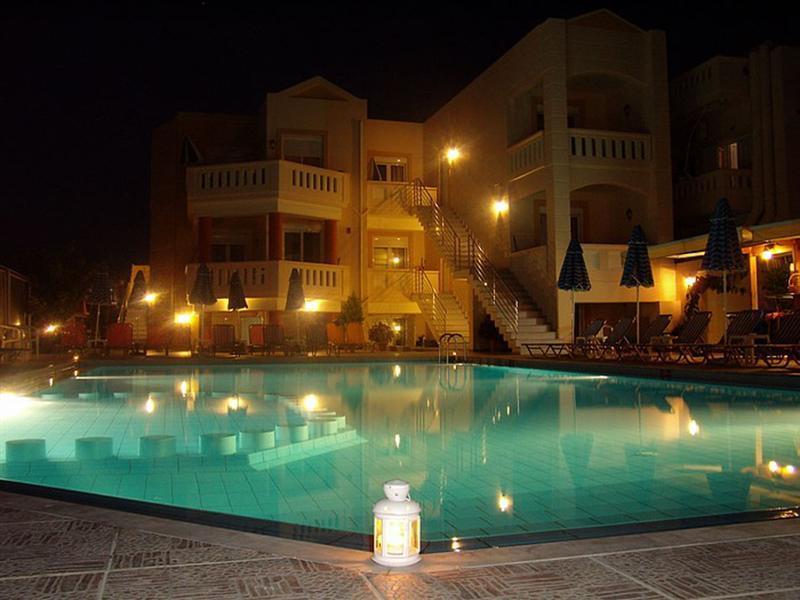 Artemis Aparthotel