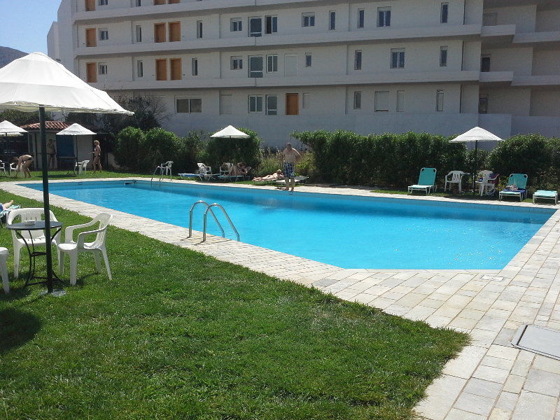 Artemis Aparthotel Stalós