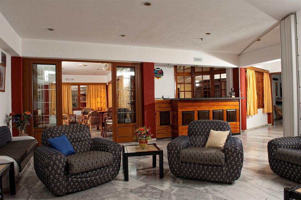 Artemis Aparthotel