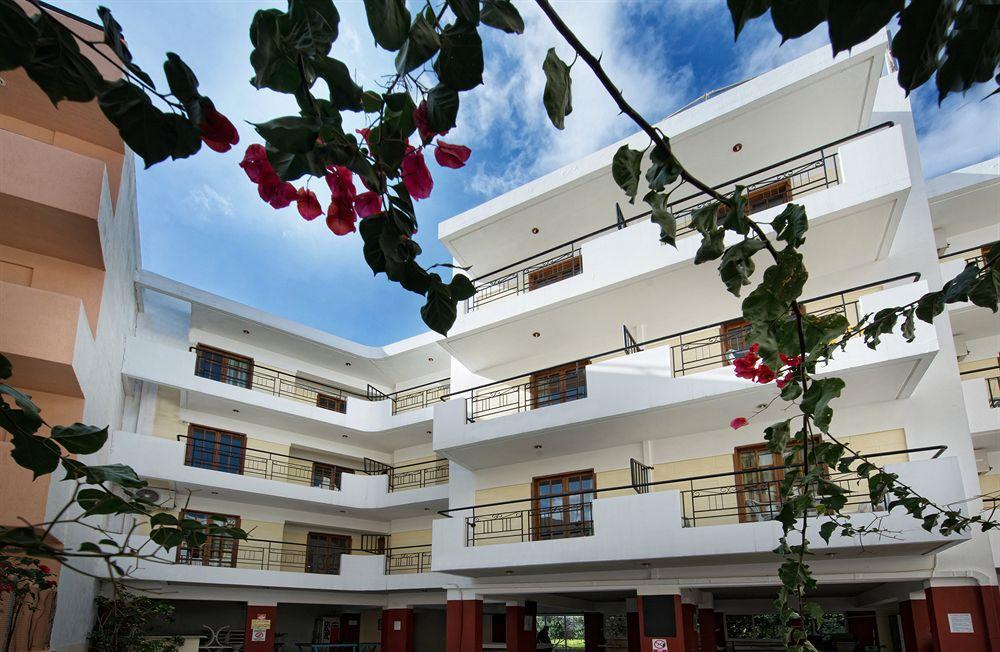 Artemis Aparthotel