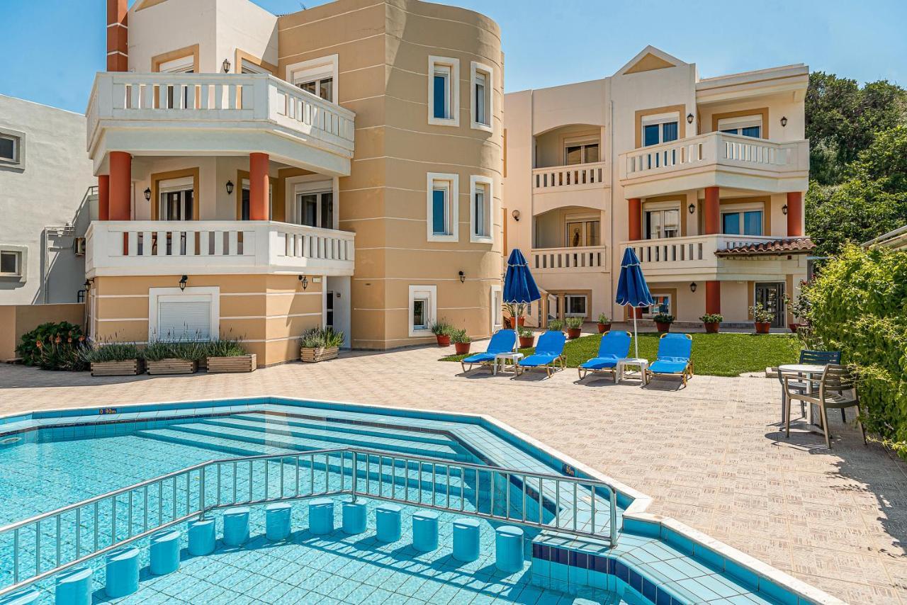 Artemis Aparthotel 2*