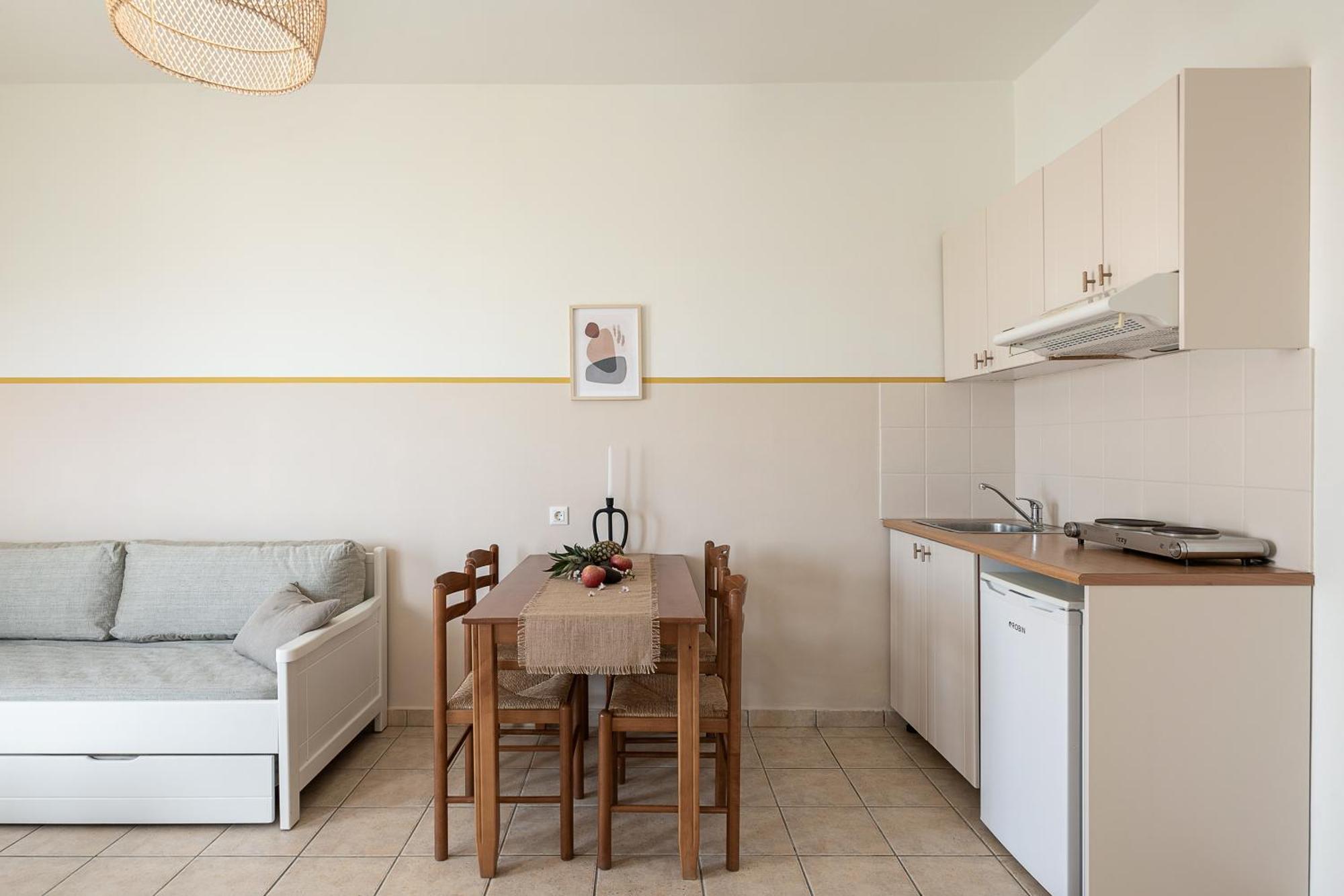 Artemis Aparthotel