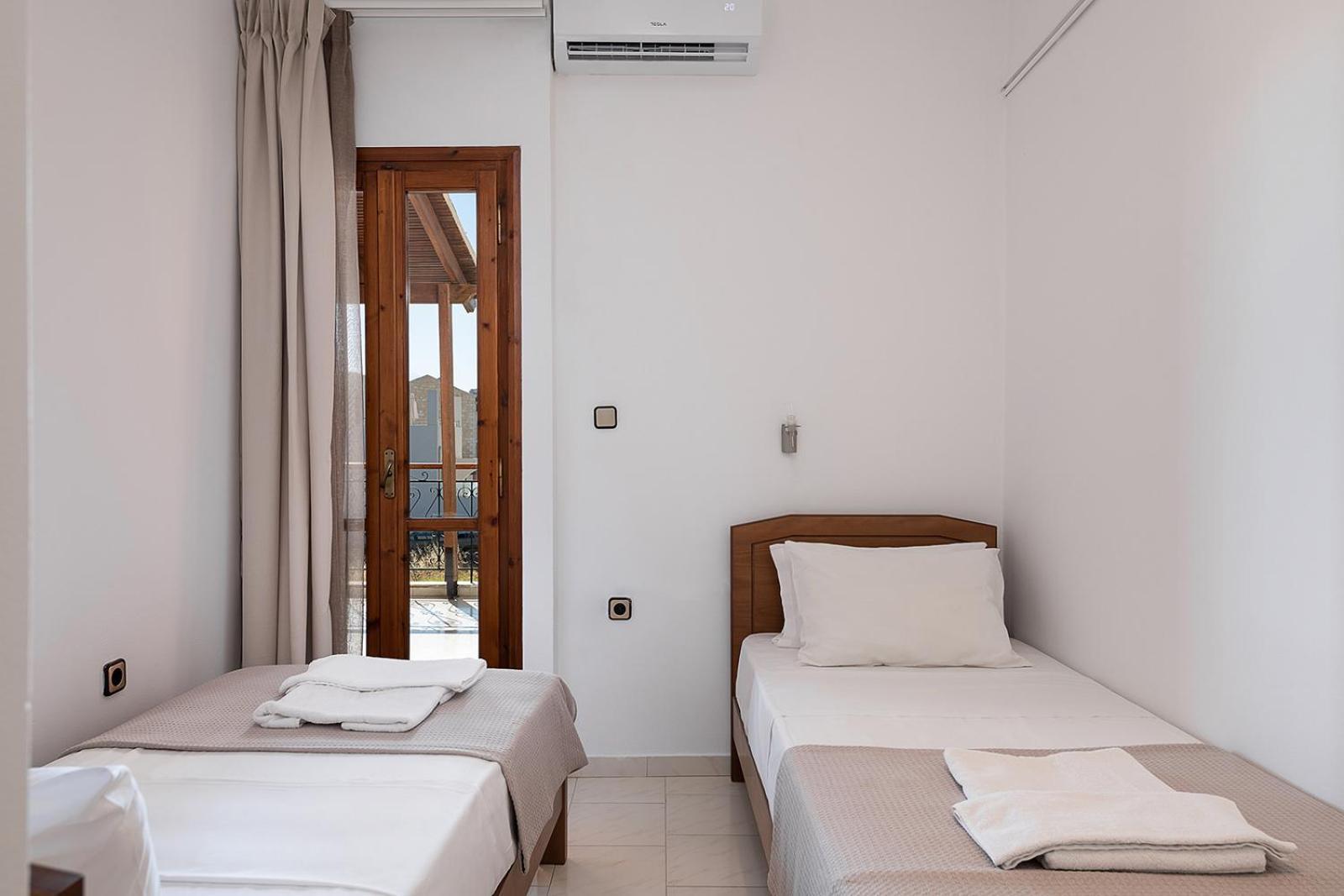 Aparthotel Artemis Stalós