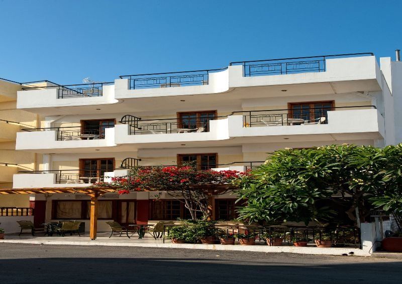 Artemis Aparthotel Stalós