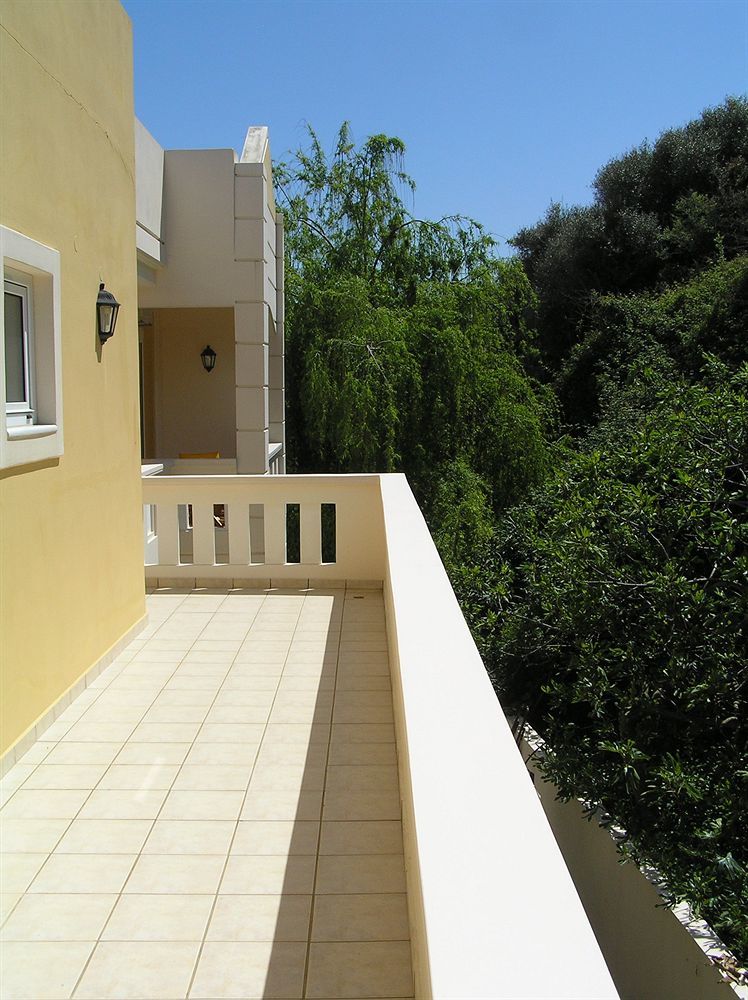 Aparthotel Artemis Stalós
