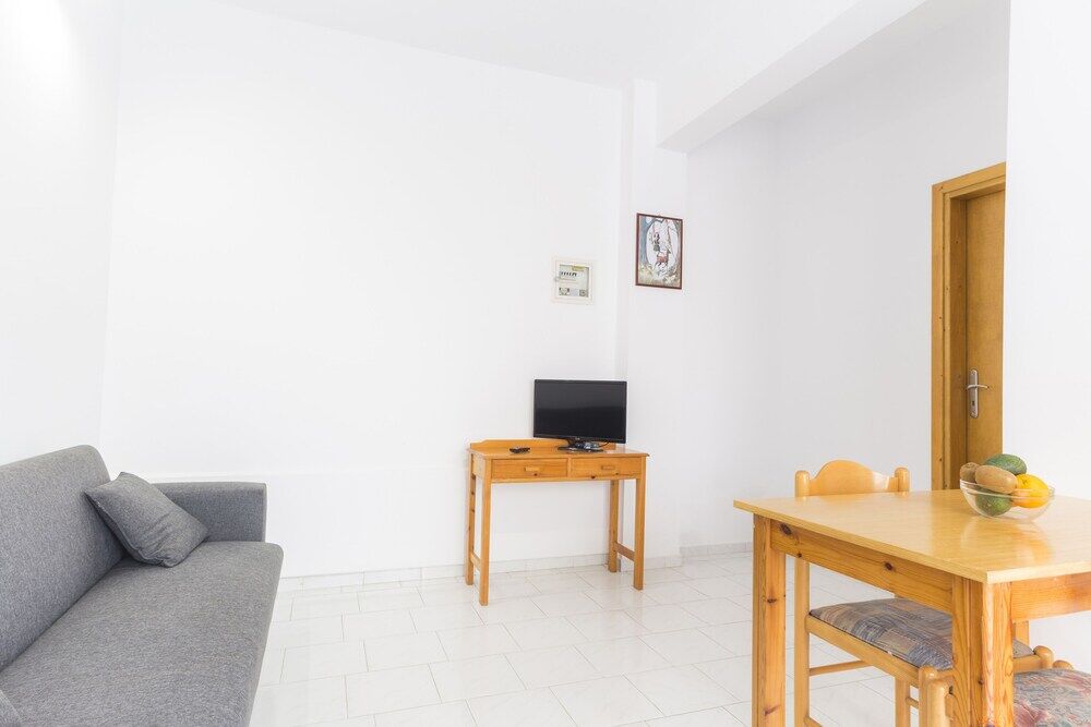 Artemis Aparthotel Stalós