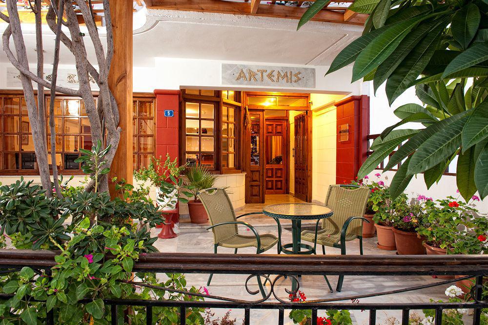 Aparthotel Artemis 2*